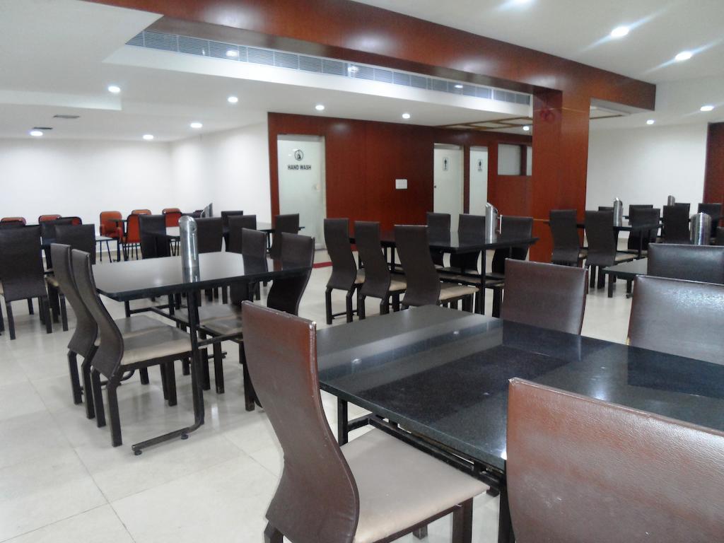 Hotel Bhimas Paradise Tirupati Buitenkant foto