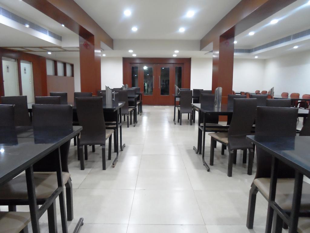 Hotel Bhimas Paradise Tirupati Buitenkant foto