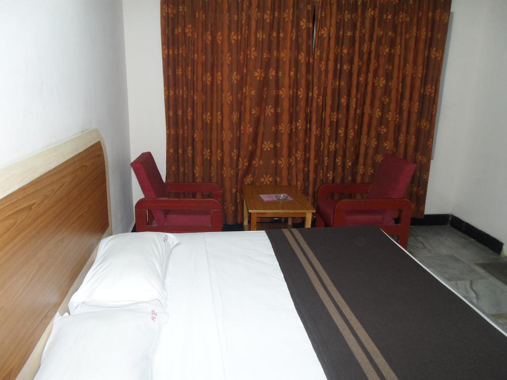 Hotel Bhimas Paradise Tirupati Buitenkant foto